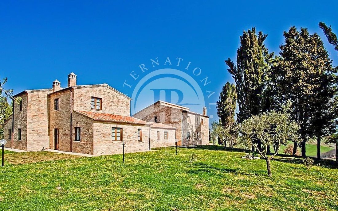 Villa in Asciano, Tuscany, Italy 1 - 18724624