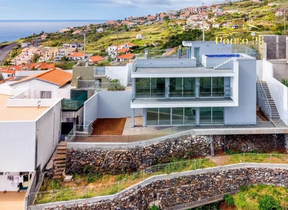 Villa a Santa Cruz, Madera, Portogallo 1 - 15430540