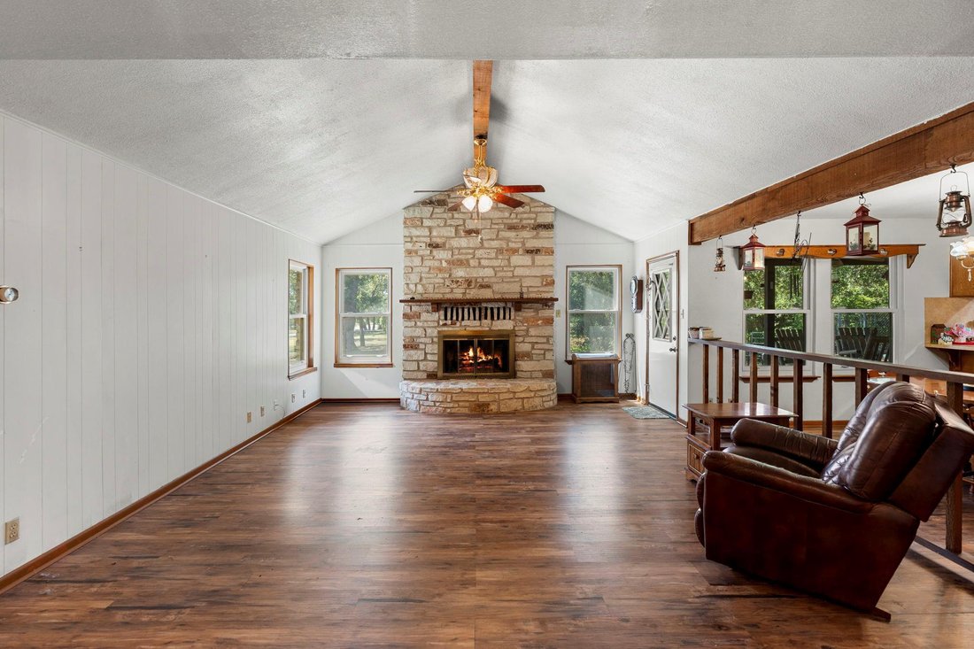 Casa a Buda, Texas, Stati Uniti 2 - 18726901
