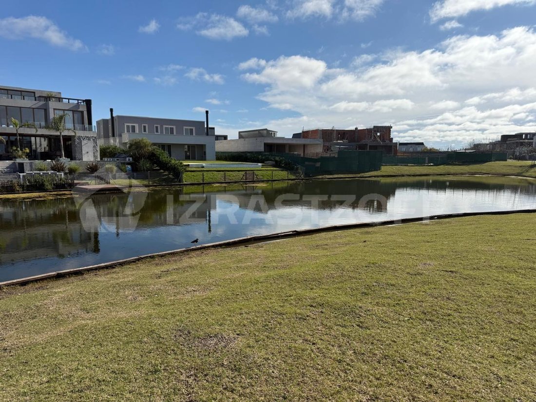 Land in Tigre, Buenos Aires Province, Argentina 2 - 18728080