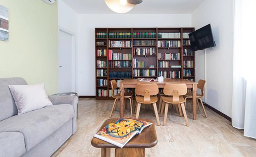Apartment in Porta Venezia - Repubblica, Milan, Italy 1