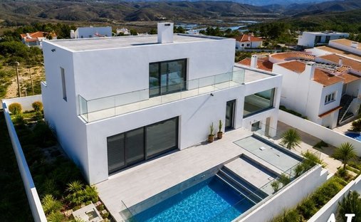 Villa in Aljezur, Algarve, Portugal 1
