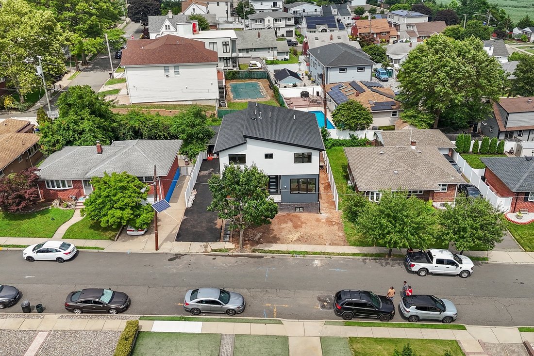 House in Secaucus, New Jersey, United States 4 - 18727944