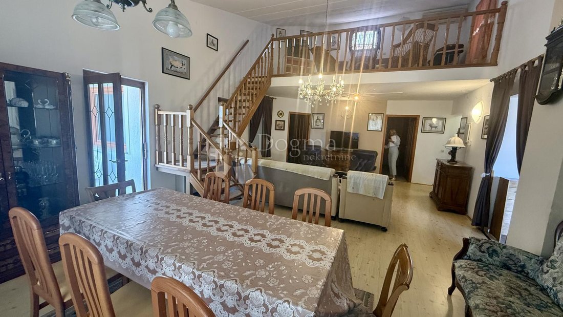 Haus in Mjesni odbor Gregovica, Grad Pula, Gespanschaft Istrien 4 - 18727845