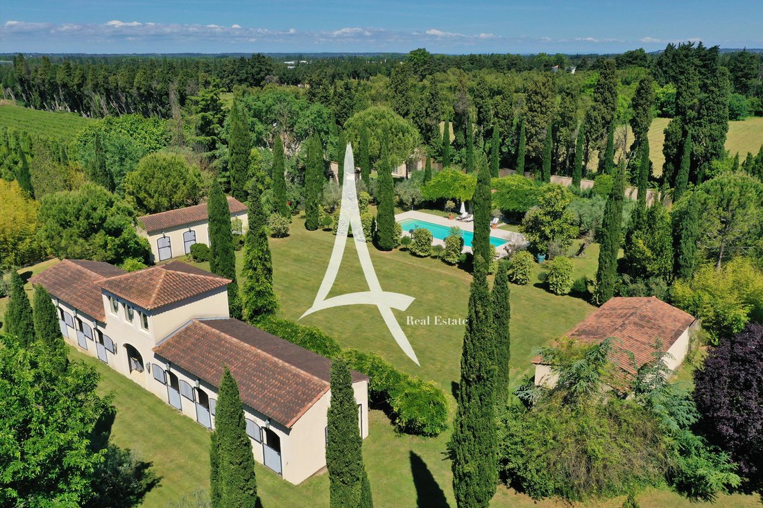 Villa en Eygalières, Provenza-Alpes-Costa Azul, Francia 1 - 18727879