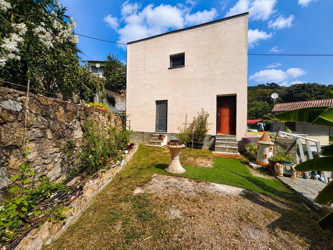House in Menton, Provence-Alpes-Côte d'Azur, France 4 - 18457013