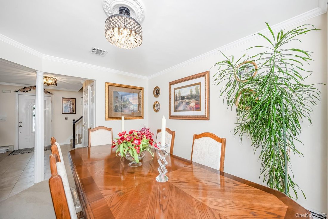 Casa en Centereach, Nueva York, Estados Unidos 5 - 18726354