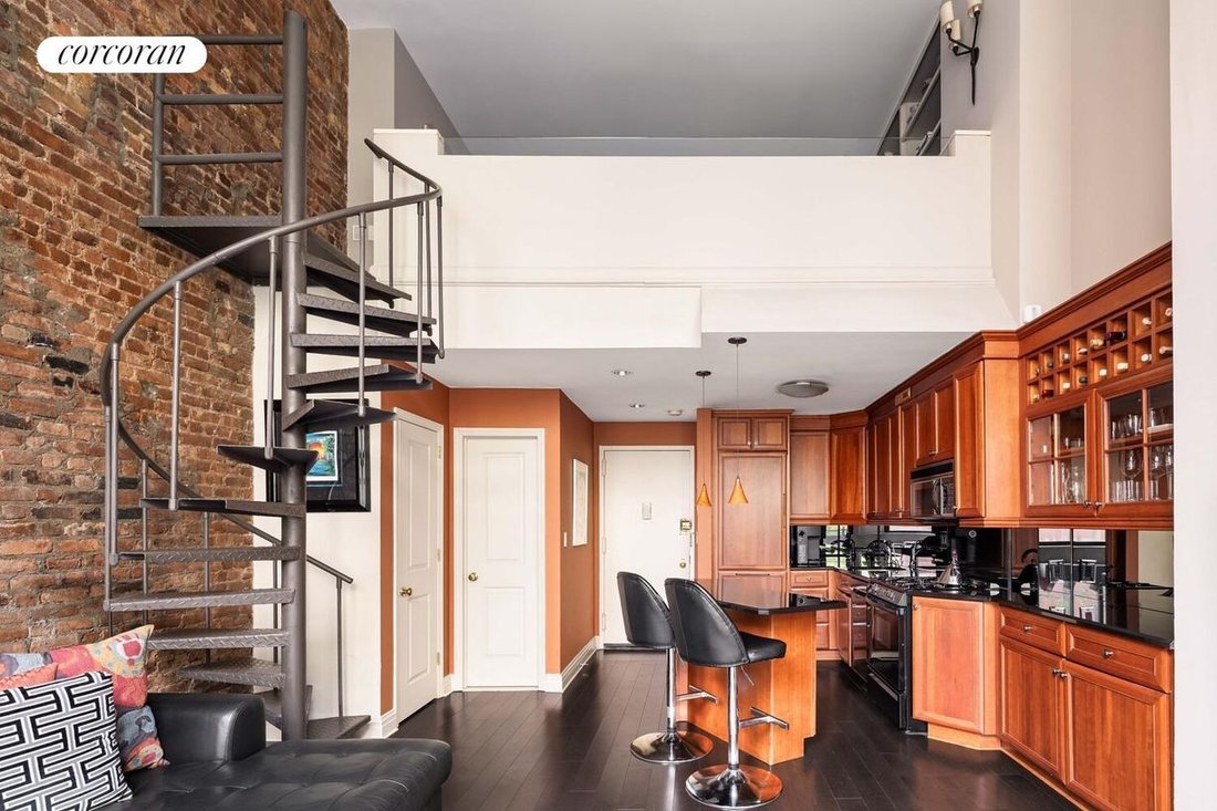 Co Op in New York, New York, United States 4 - 18725280
