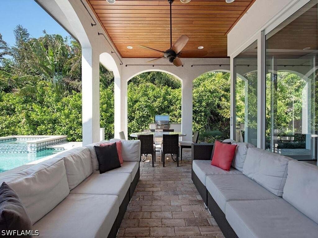House in Naples, Florida, United States 5 - 18726943