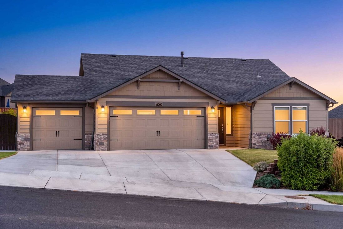 House in Redmond, Oregon, United States 1 - 18724804