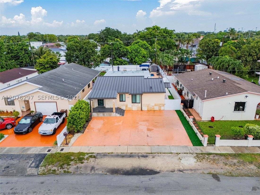 Casa a Hialeah, Florida, Stati Uniti 2 - 18715641