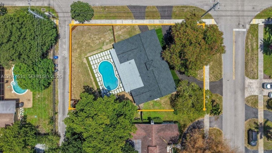House in Hollywood, Florida, United States 3 - 18722035