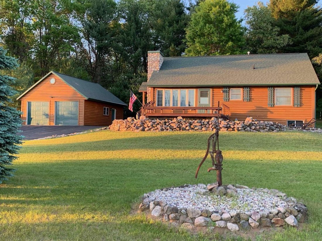 Maison à Clintonville, Wisconsin, États-Unis 1 - 18726259