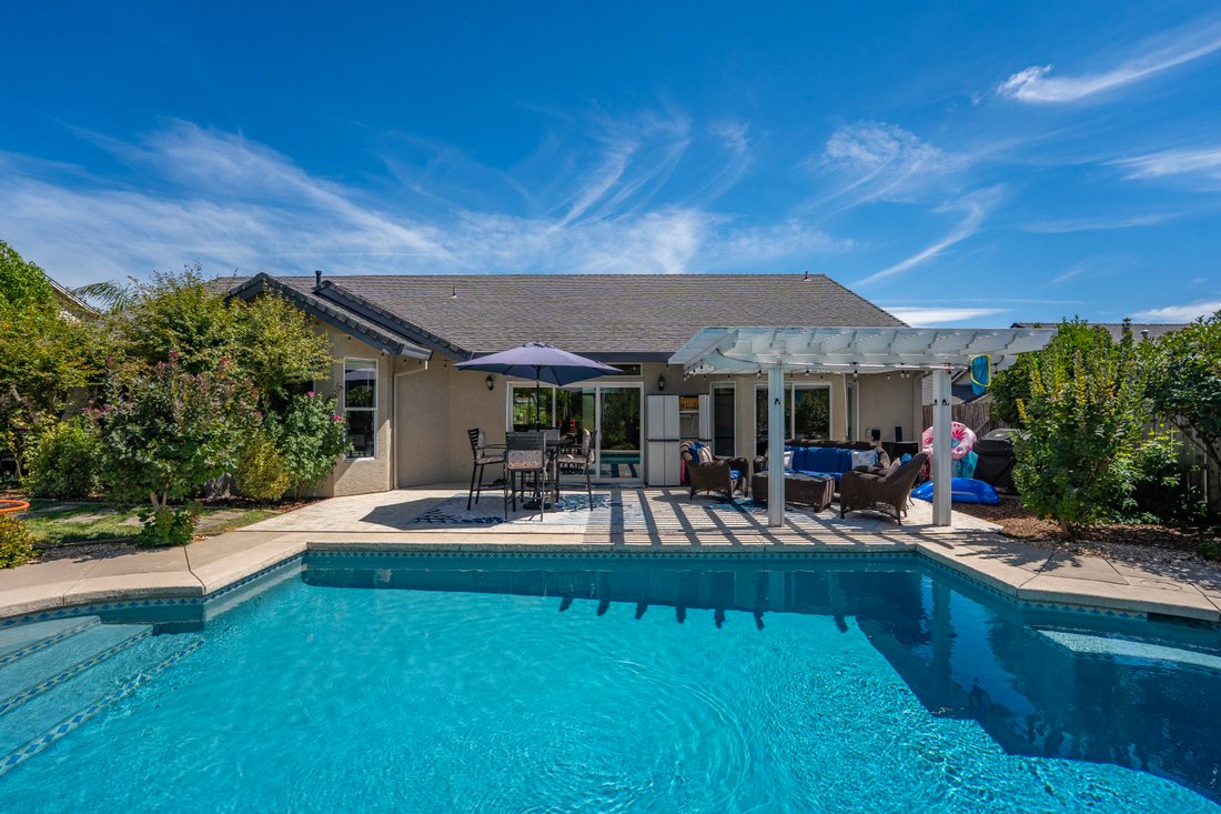Casa a Redding, California, Stati Uniti 2 - 18726133