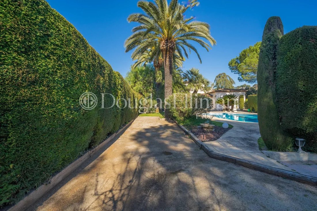 Villa a Mougins, Provenza-Alpi-Costa Azzurra, Francia 5 - 15121687