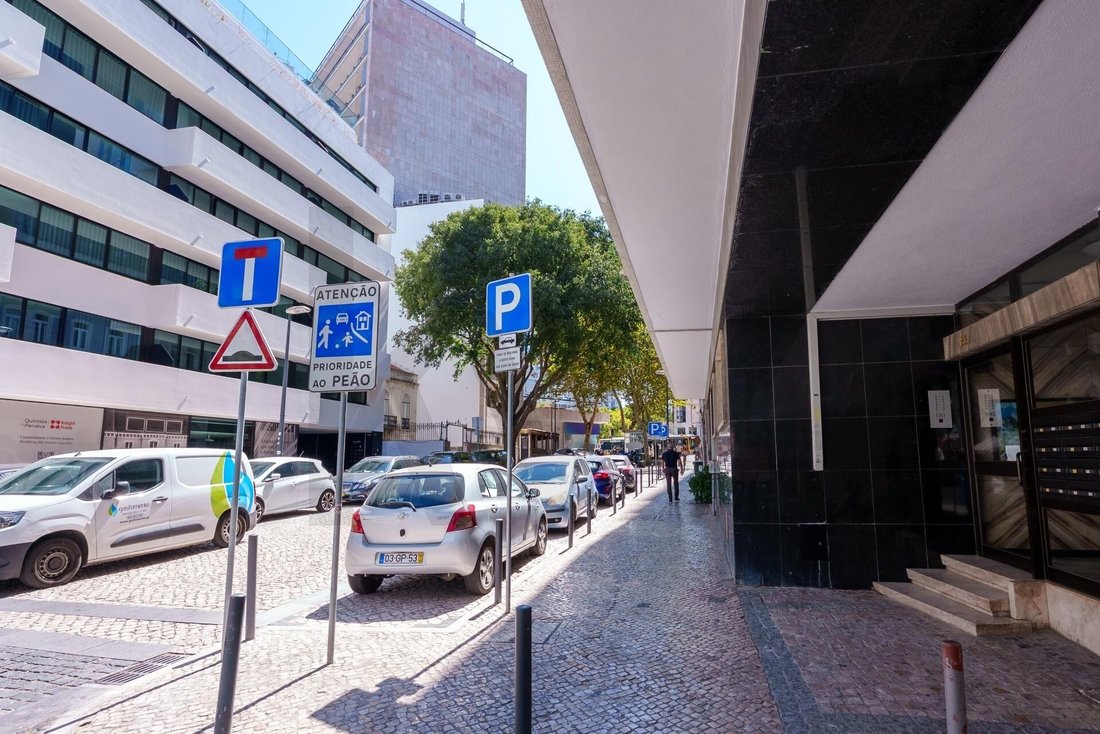 Apartment in Campolide, Lisbon, Portugal 3 - 18720925