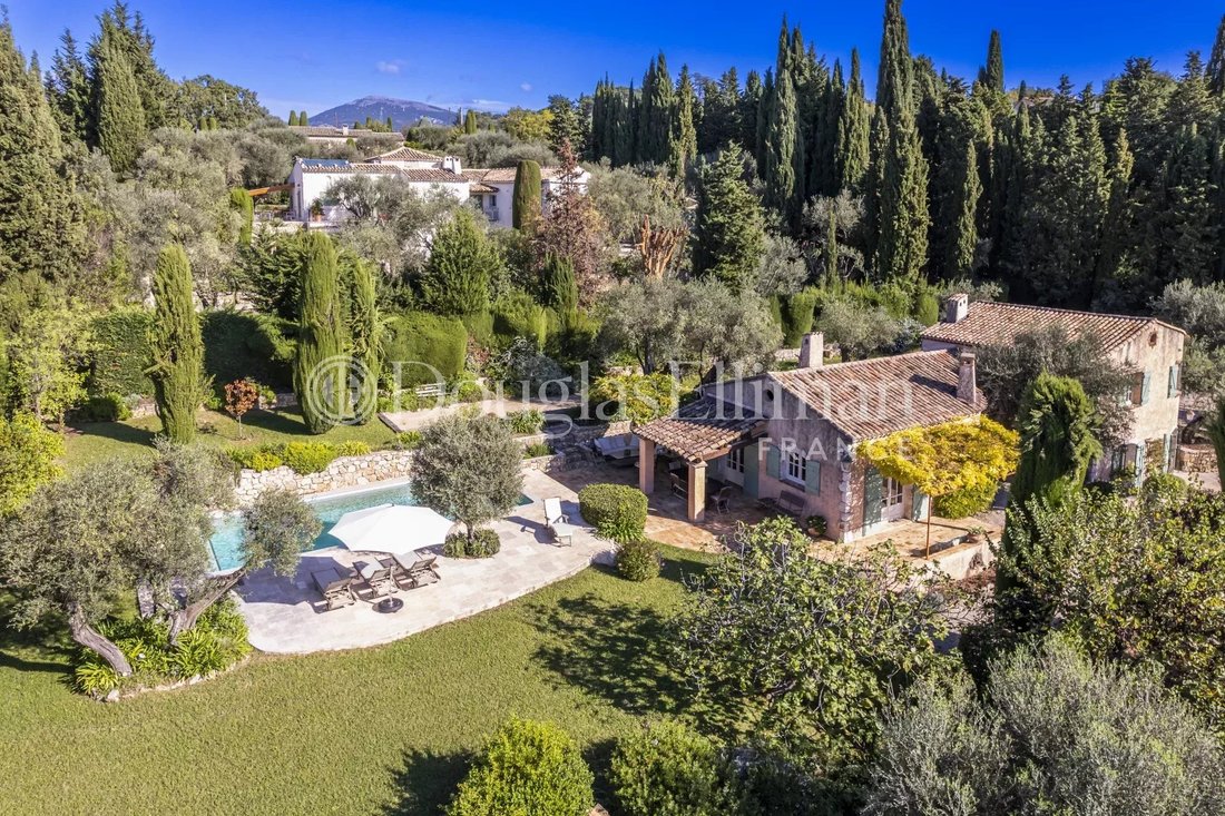 Casa en Opio, Provenza-Alpes-Costa Azul, Francia 1 - 14963593
