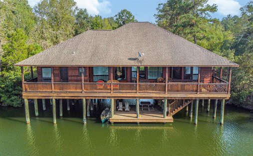 House in Cleveland, Texas, United States 1