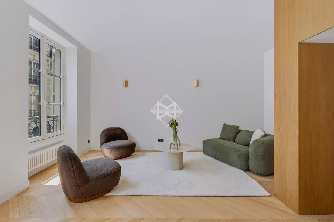 Apartment in Saint Thomas d'Aquin, Paris 7e Arrondissement, Paris 3 - 18720798