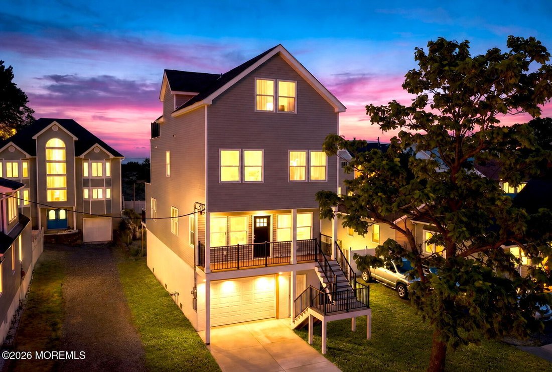 Casa a North Middletown, New Jersey, Stati Uniti 2 - 18726489