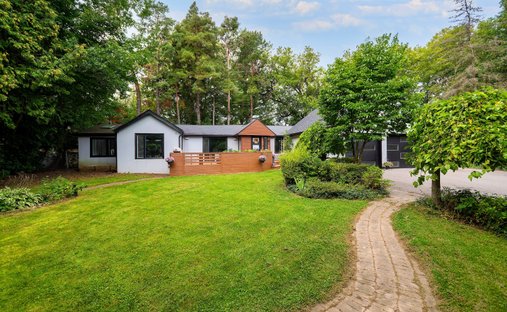 Casa a Whitchurch-Stouffville, Ontario, Canada 1