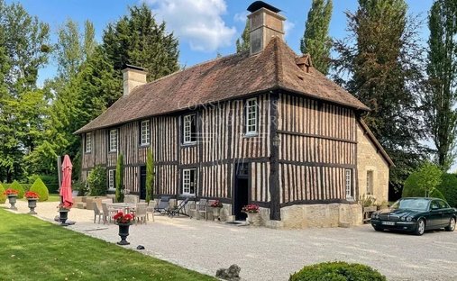 Domaine à Beuvron-en-Auge, Normandie, France 1