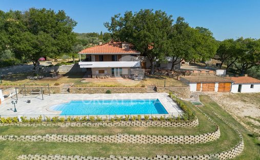 Estate in Sinalunga, Tuscany, Italy 1
