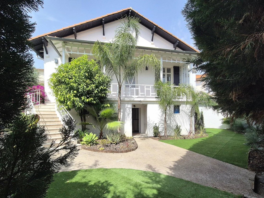 Villa en Le Plan, Cannes, Francia 1 - 15831434