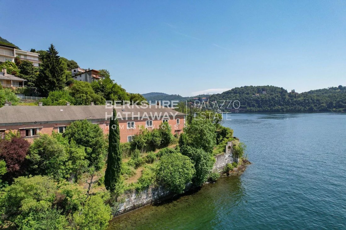 Domaine à Laveno-Mombello, Lombardie, Italie 2 - 18721109