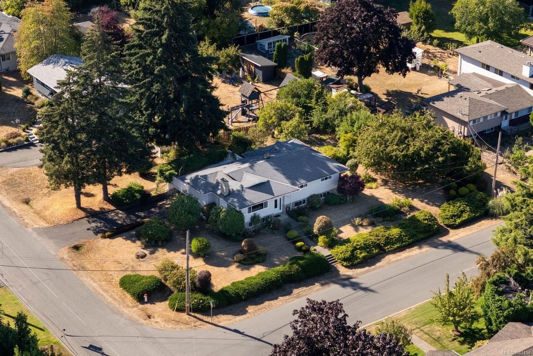 House in Victoria, British Columbia, Canada 3 - 18720860