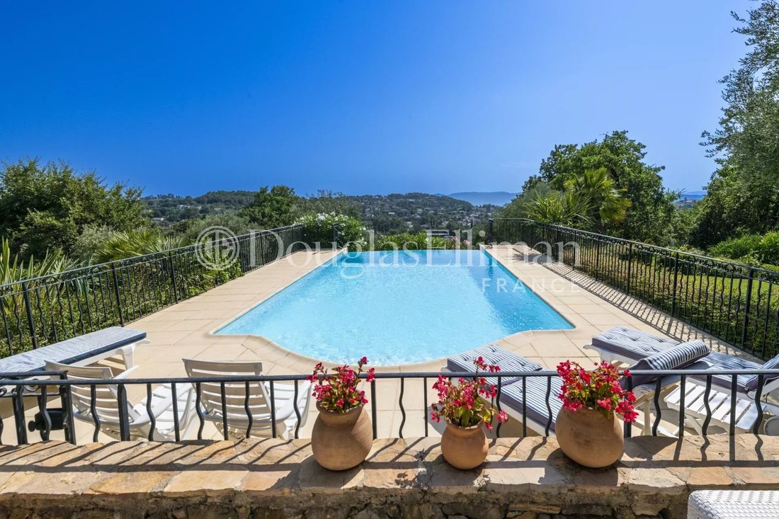Villa in Châteauneuf-Grasse, Provence-Alpes-Côte d'Azur, France 3 - 14660149
