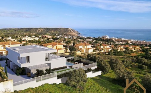 Villa in Praia da Luz, Algarve, Portugal 1