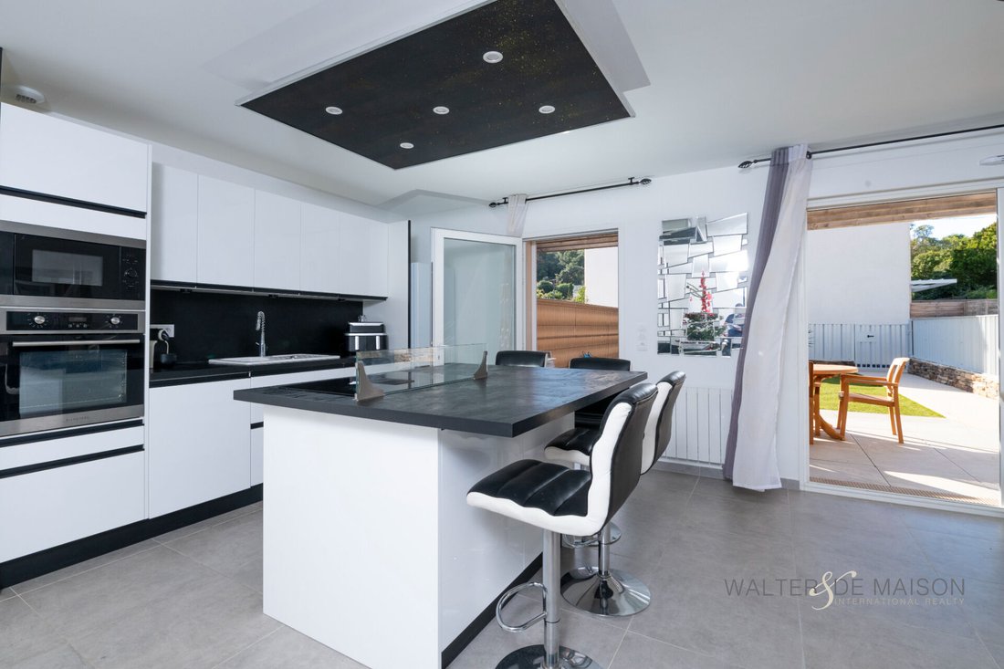 Villa in Carqueiranne, Provence-Alpes-Côte d'Azur, Frankreich 5 - 18728607
