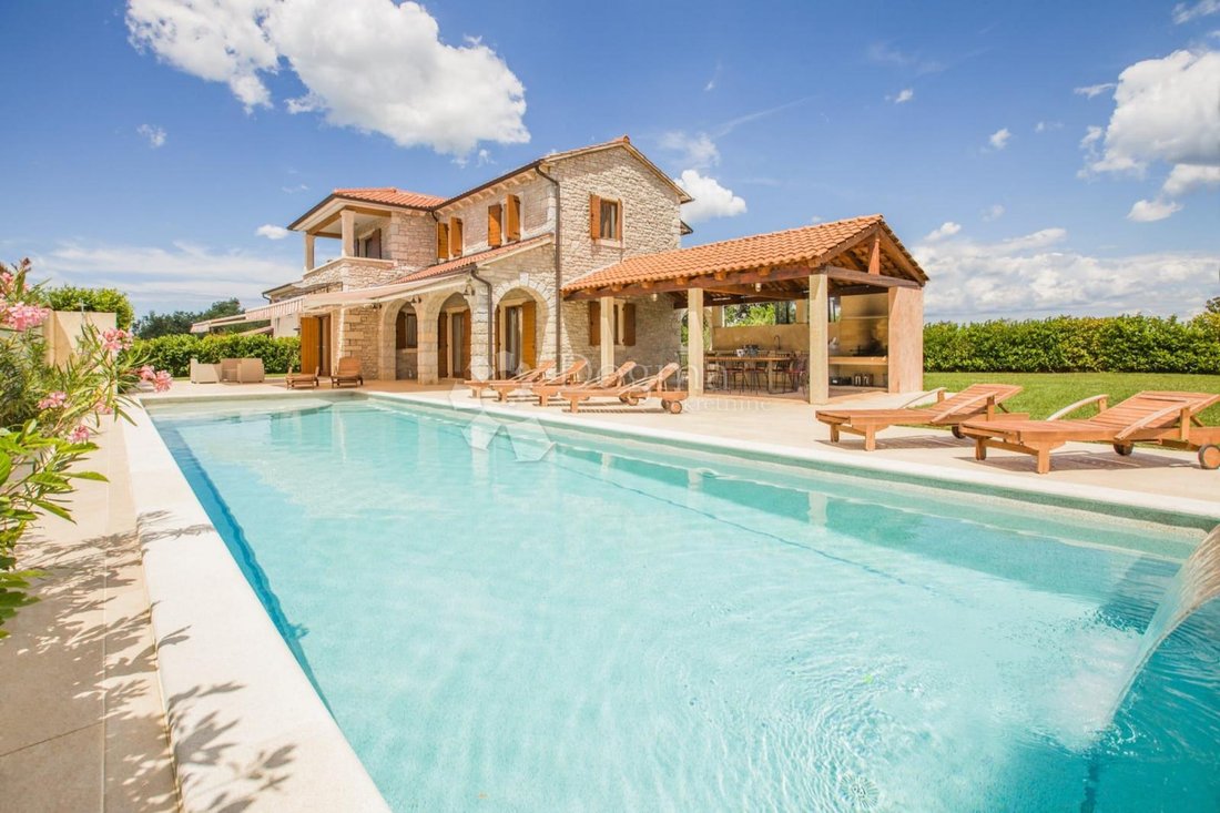 Casa en Višnjan, Istria, Croacia 1 - 18728008