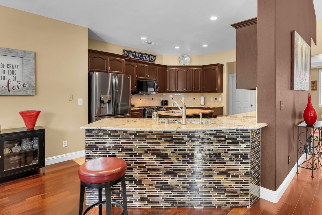 Casa a Redding, California, Stati Uniti 5 - 18726133