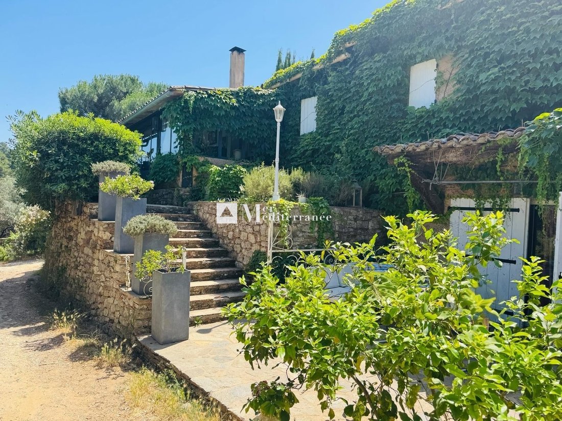 Maison à La Garde-Freinet, Provence-Alpes-Côte d'Azur, France 1 - 18727814