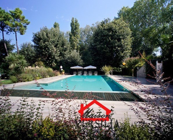 Villa en Ronchi, Massa, Italia 3 - 13562332