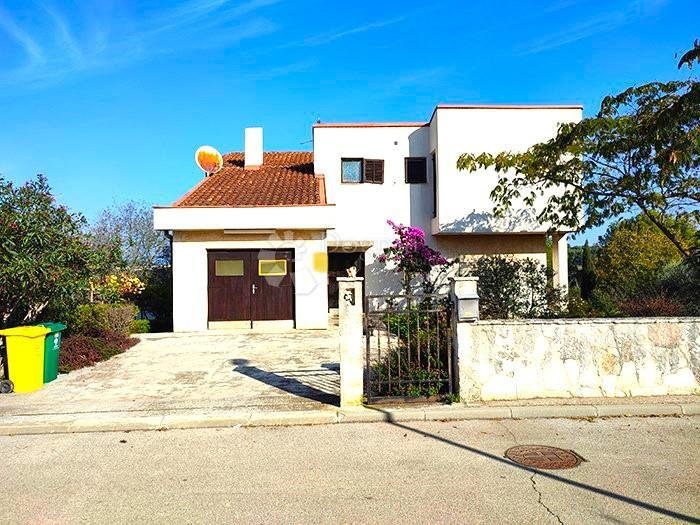 Haus in Mjesni odbor Busoler, Grad Pula, Gespanschaft Istrien 2 - 18728505