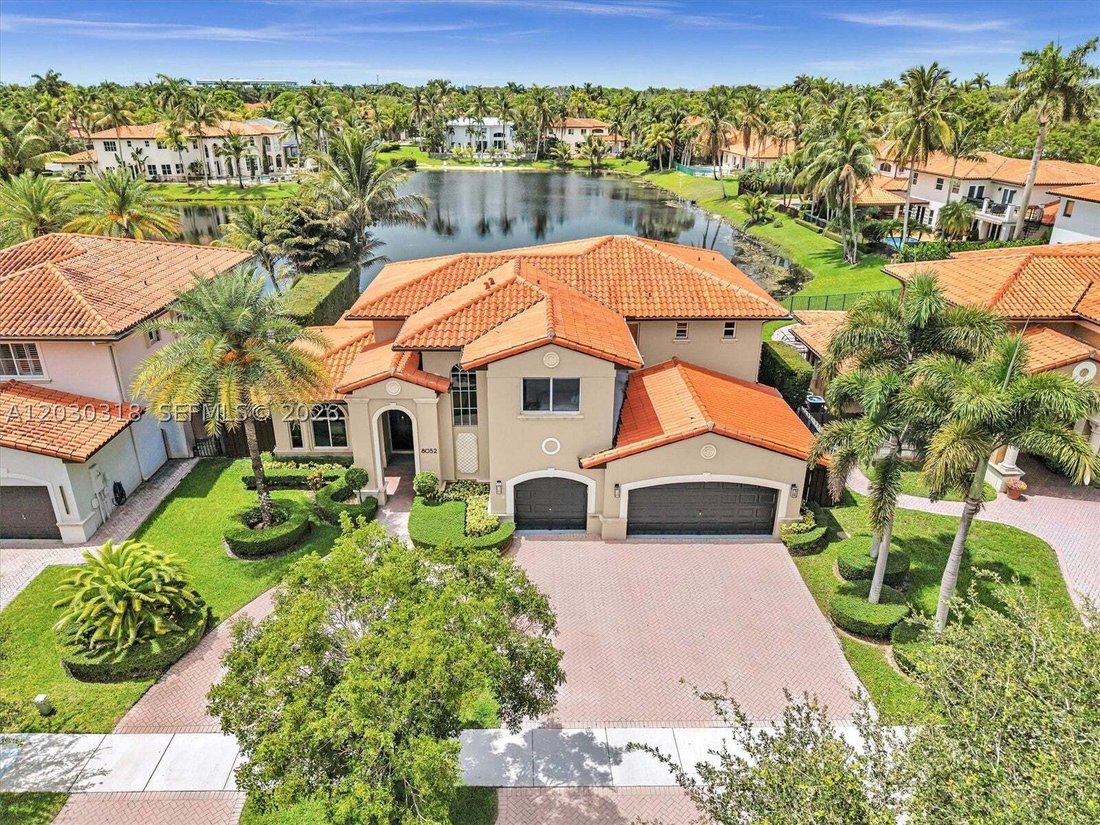 Maison à Hialeah, Floride, États-Unis 1 - 18085448