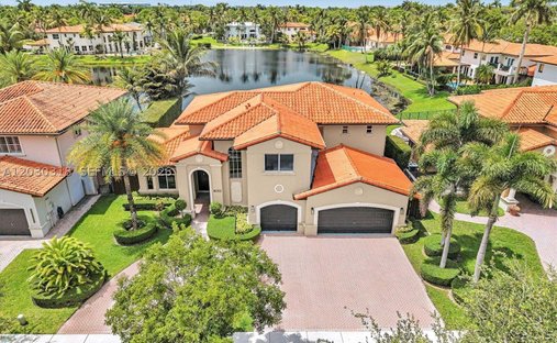 House in Hialeah, Florida, United States 1