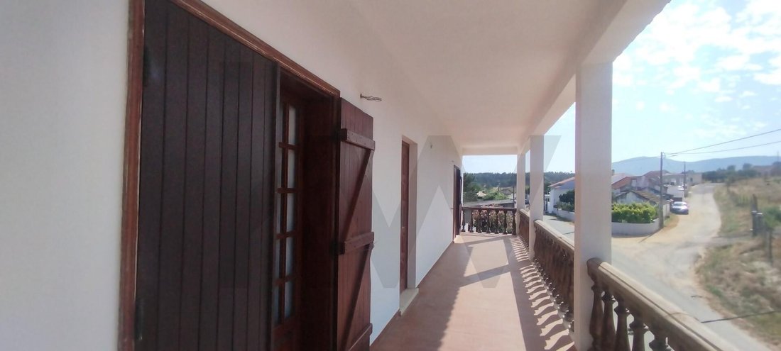 Townhouse en Alcoentre, Distrito de Lisboa, Portugal 1 - 18720903