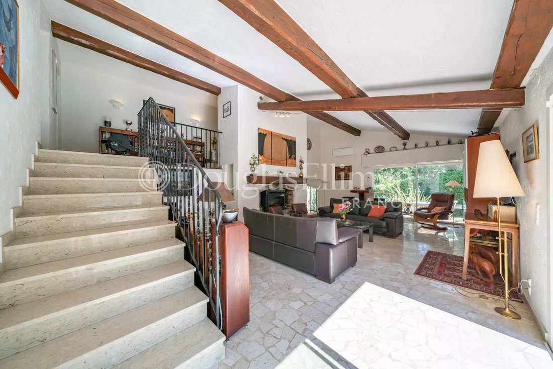 Villa in Mougins, Provence-Alpes-Côte d'Azur, France 4 - 13603607