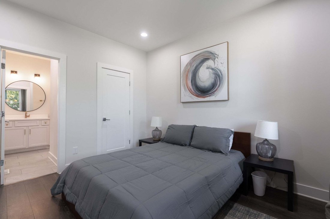 Condo in Nashville, Tennessee, United States 5 - 18726820