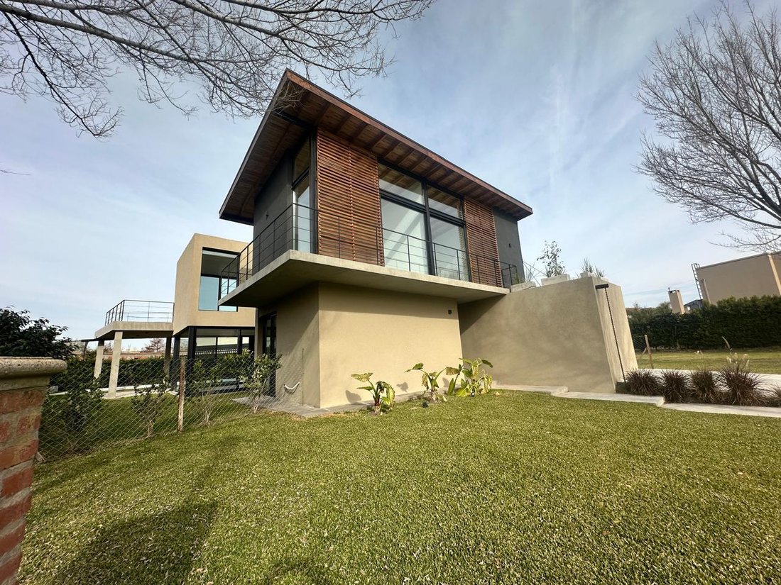 House in La Lonja, Buenos Aires Province, Argentina 2 - 18728074