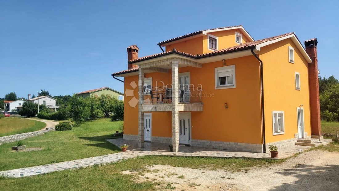 Haus in Labin, Gespanschaft Istrien, Kroatien 1 - 18728047
