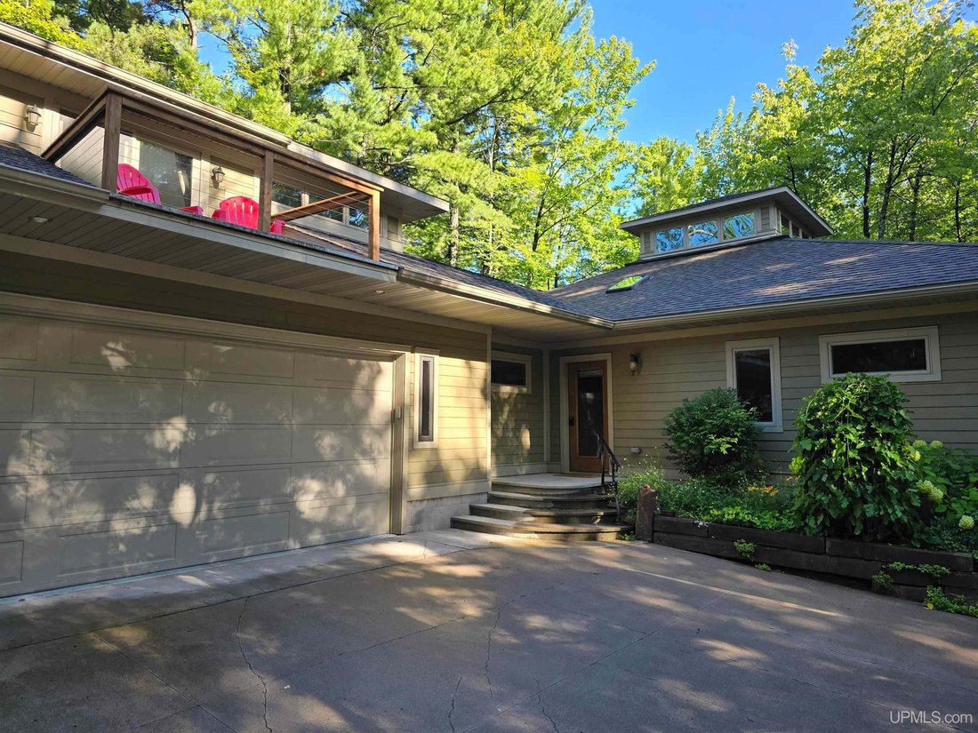 House in Marquette, Michigan, United States 3 - 18726677