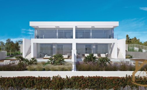 Villa in Praia da Luz, Algarve, Portugal 1