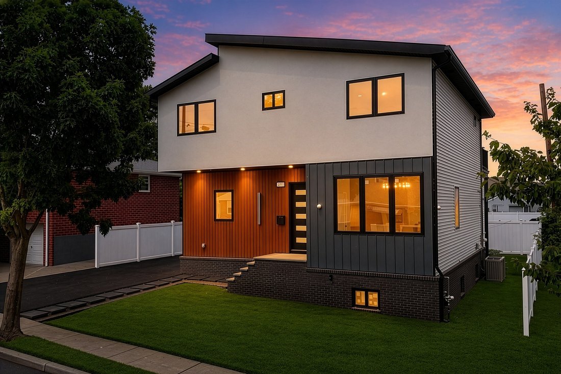 House in Secaucus, New Jersey, United States 2 - 18727944