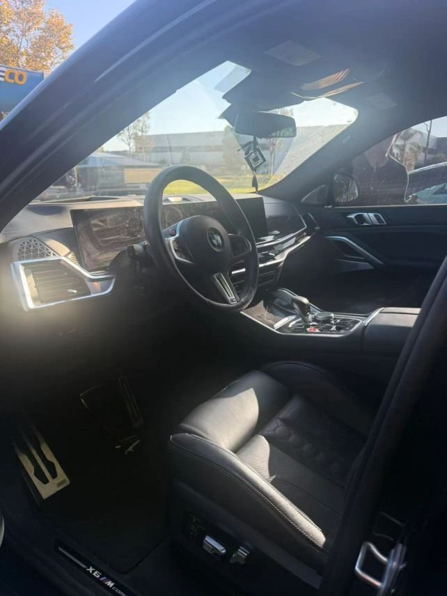 Suv in Costa Mesa, CA, United States 4 - 18721209