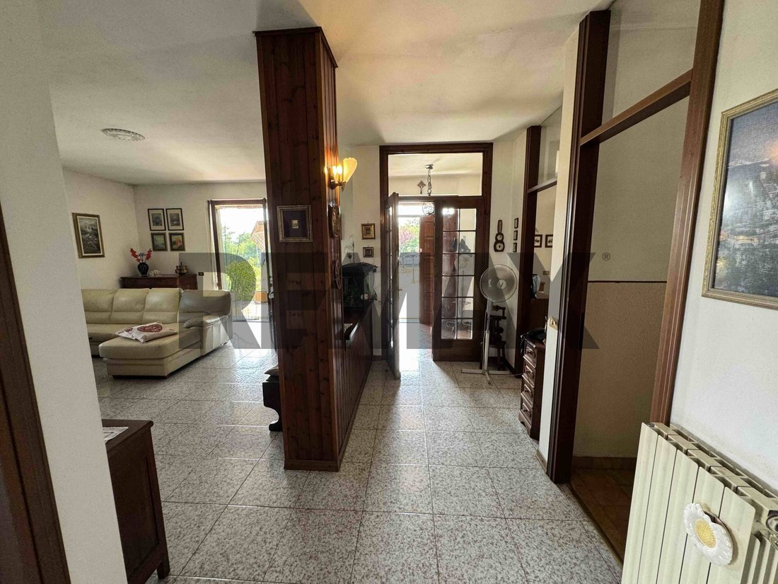 Villa en Cantello, Lombardía, Italia 4 - 18728993